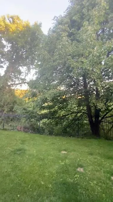 Apartment Serene Don River Retreat- 2Br Suite, Private Patio, Free Breakfast & Parking Toronto