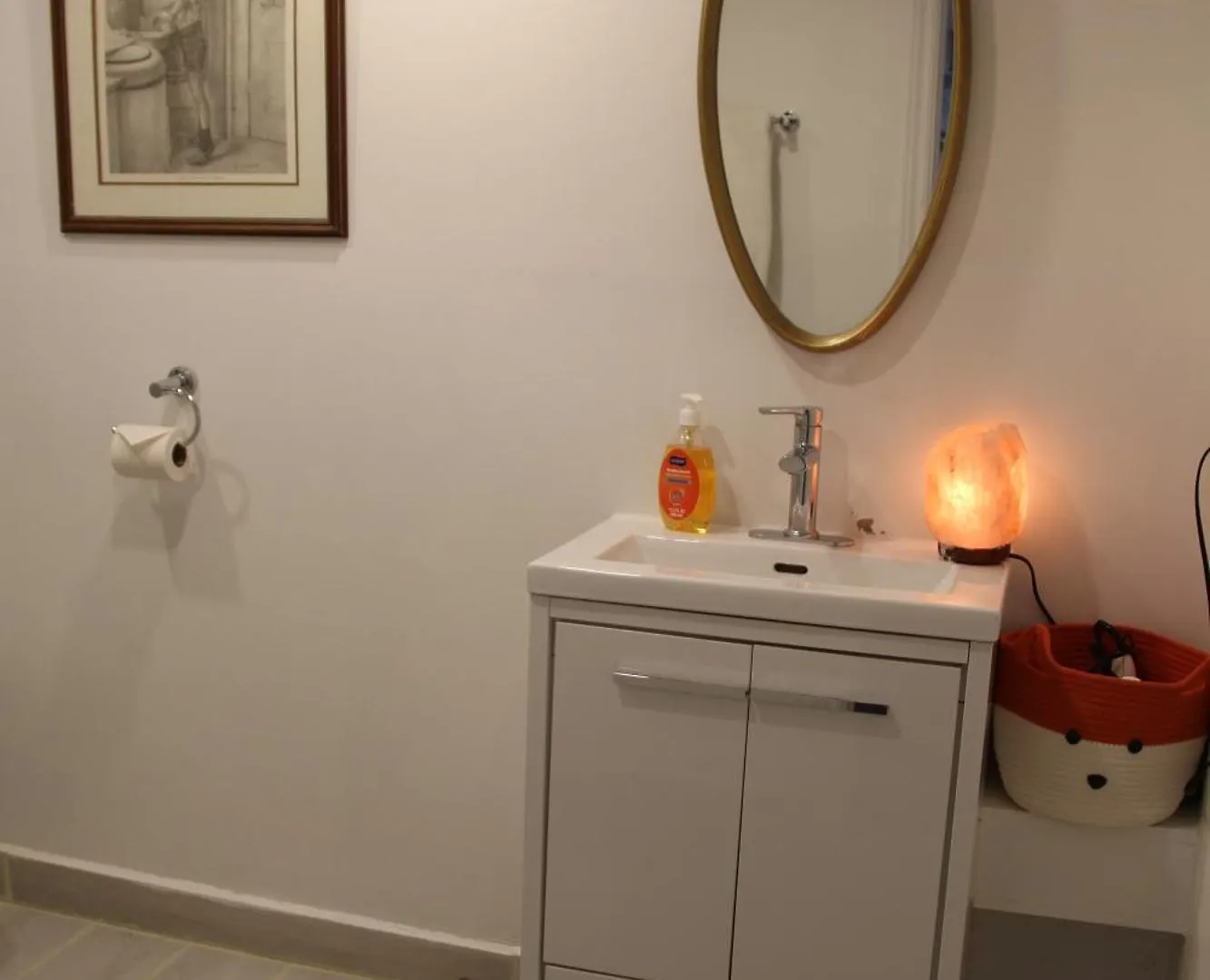 Serene Don River Retreat- 2Br Suite, Private Patio, Free Breakfast & Parking Toronto Apartment