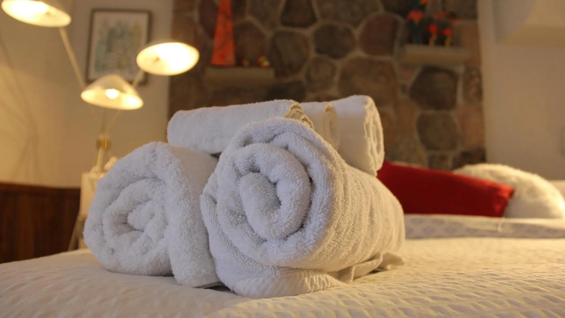 Serene Don River Retreat- 2Br Suite, Private Patio, Free Breakfast & Parking Toronto 0*,